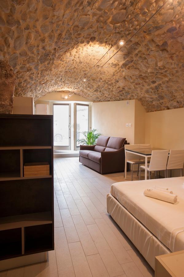 סן פליס דל בנאקו La Bellavita Del Garda Luxury Apartments מראה חיצוני תמונה
