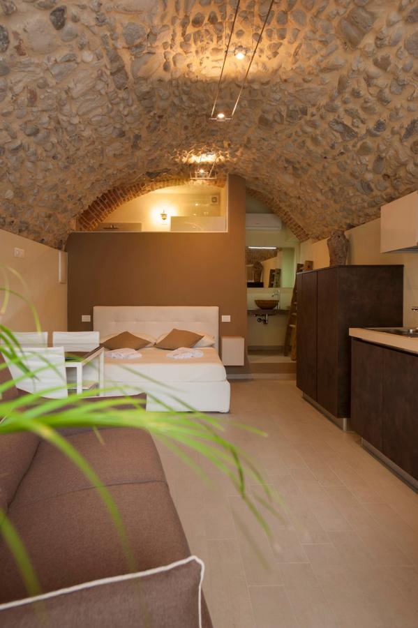 סן פליס דל בנאקו La Bellavita Del Garda Luxury Apartments מראה חיצוני תמונה