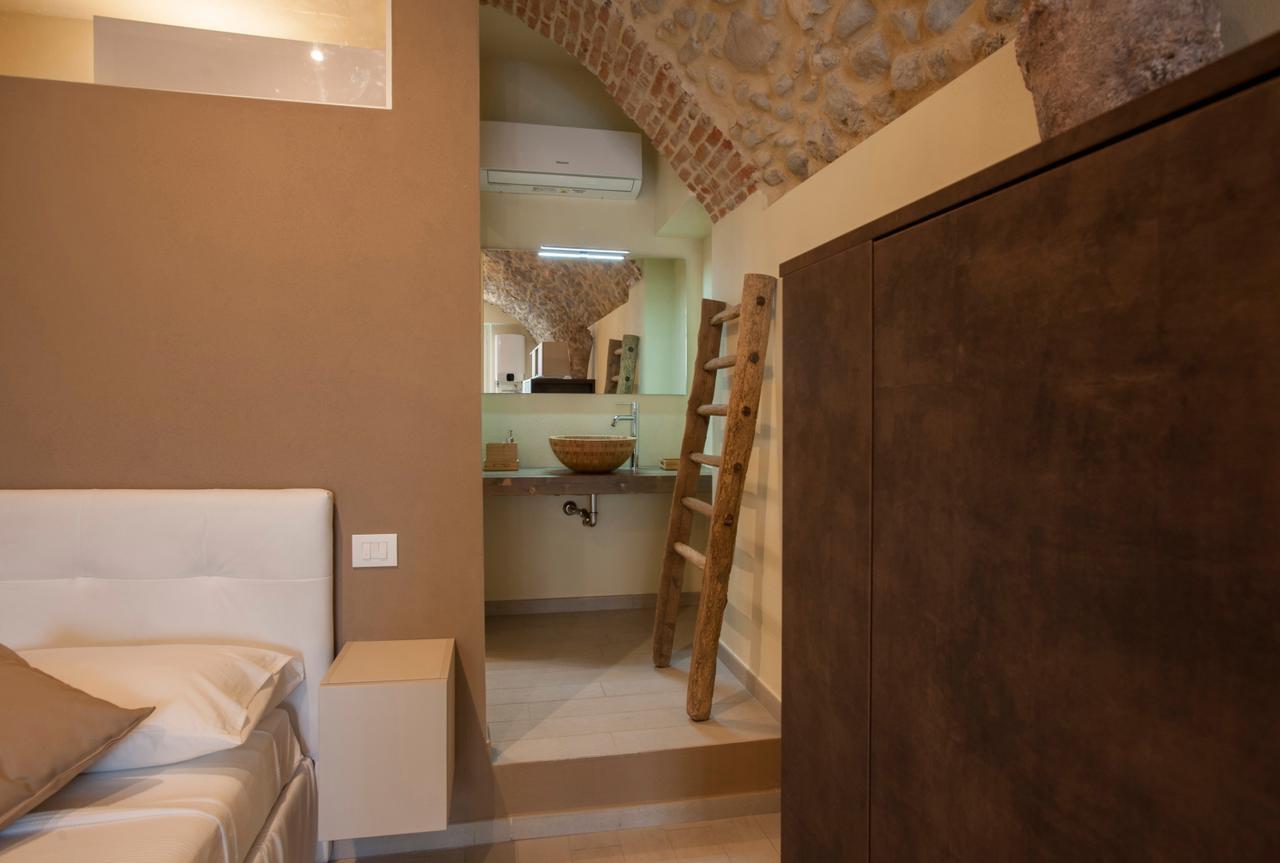 סן פליס דל בנאקו La Bellavita Del Garda Luxury Apartments מראה חיצוני תמונה